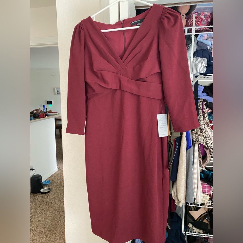 Maggy London Crossover V-neck sheath dress